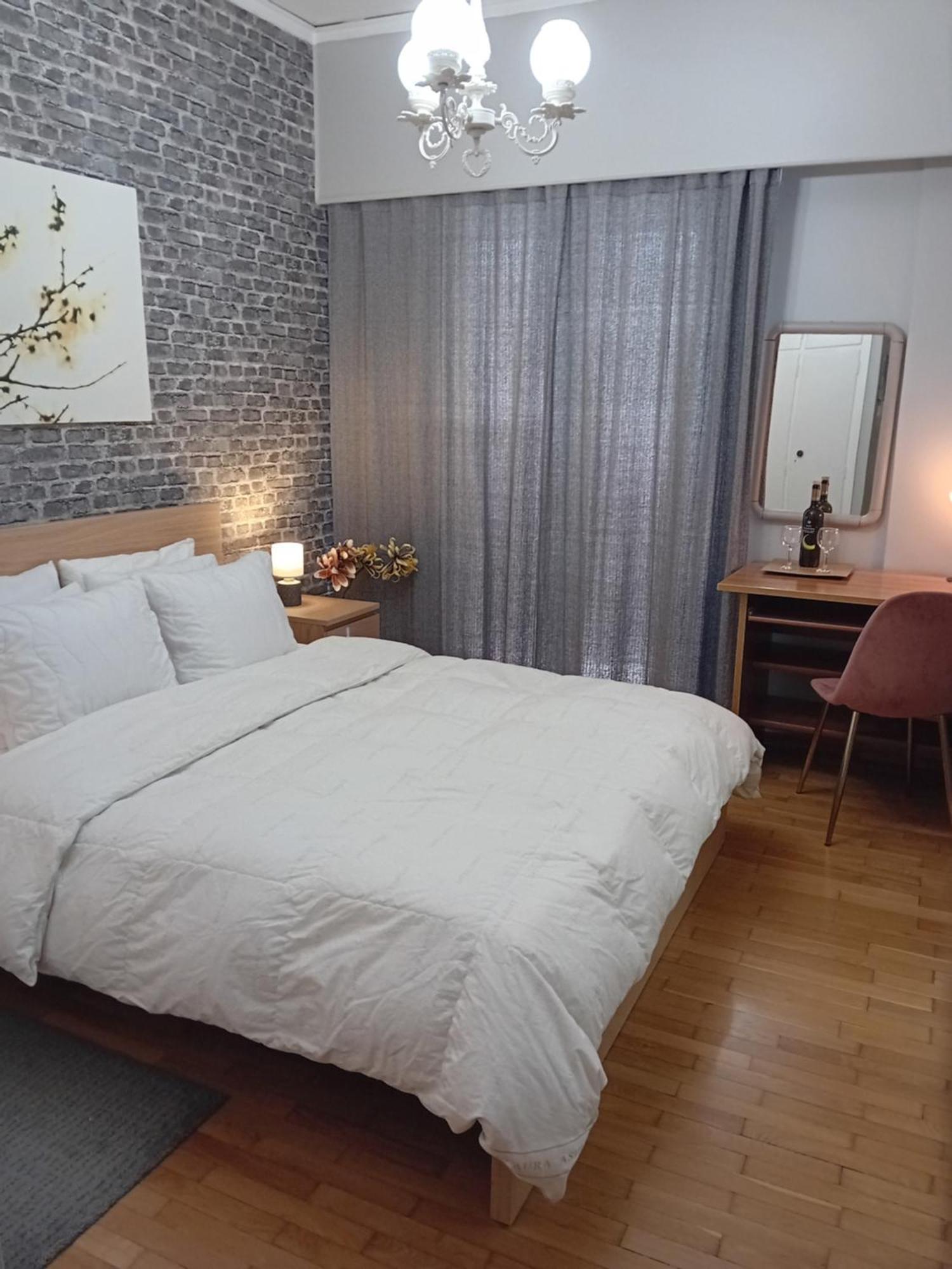 Ferienwohnung Joanna'S Heart Of Athens One Br Charm Balcony View Walk To Tourist Spots Exterior foto